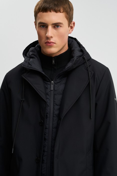 утепленная куртка с капюшоном из россии вид сбоку