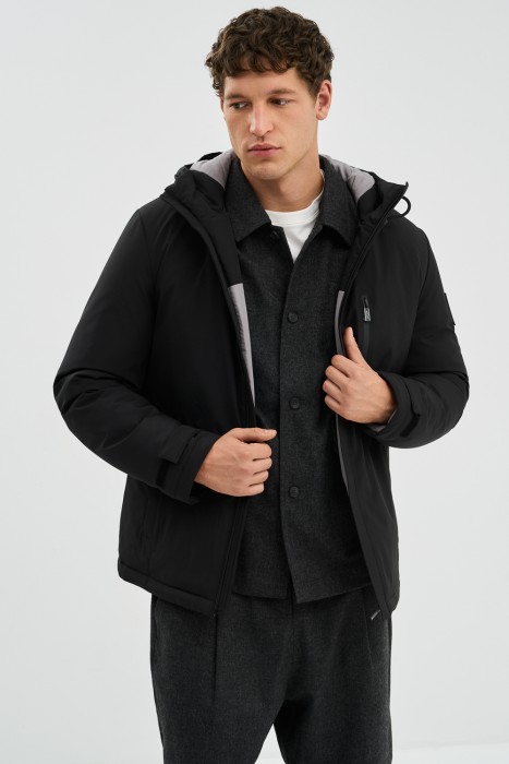 утепленная куртка с капюшоном от бренда снежная королева вид слева