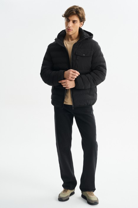 утепленная куртка с капюшоном из россии вид сбоку