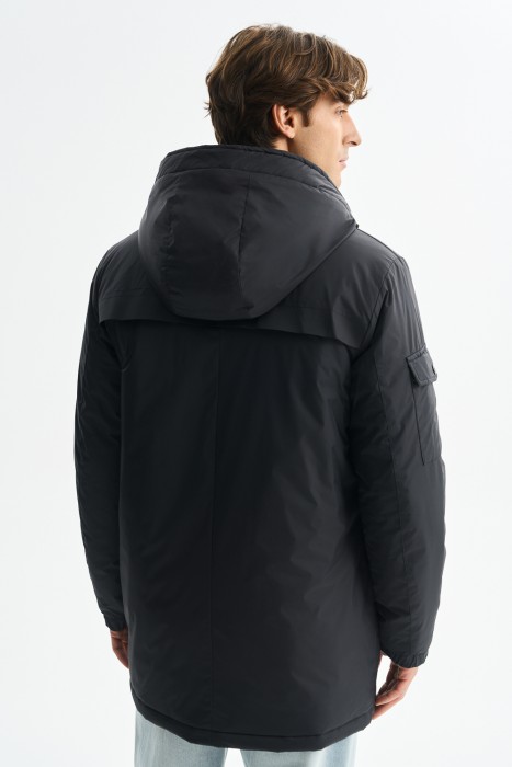 утепленная куртка с капюшоном по цене 5360 руб вид справа