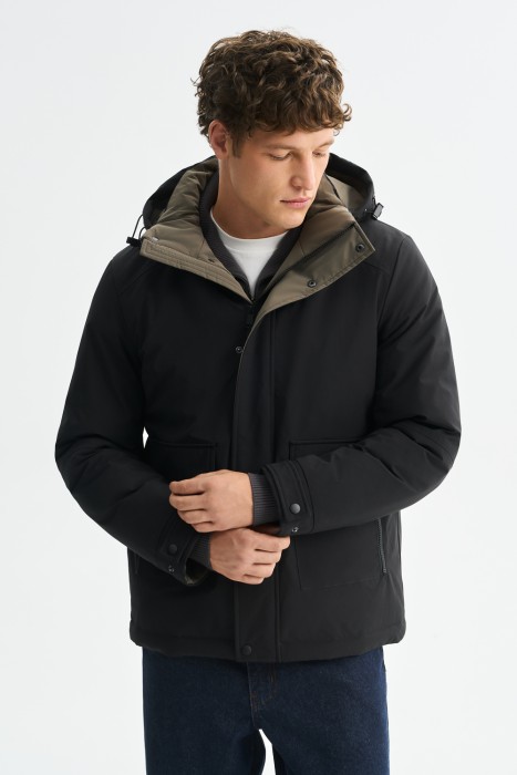 утепленная куртка с капюшоном от бренда снежная королева вид слева