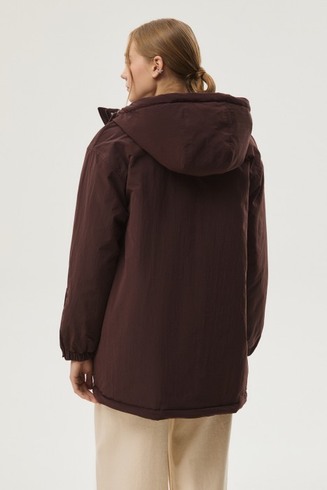 утепленная куртка с капюшоном по цене 5750 руб вид справа