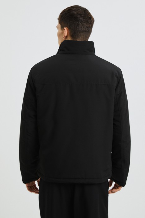 утепленная куртка с капюшоном по цене 5080 руб вид справа