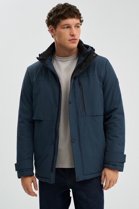 утепленная куртка с капюшоном от бренда снежная королева вид слева