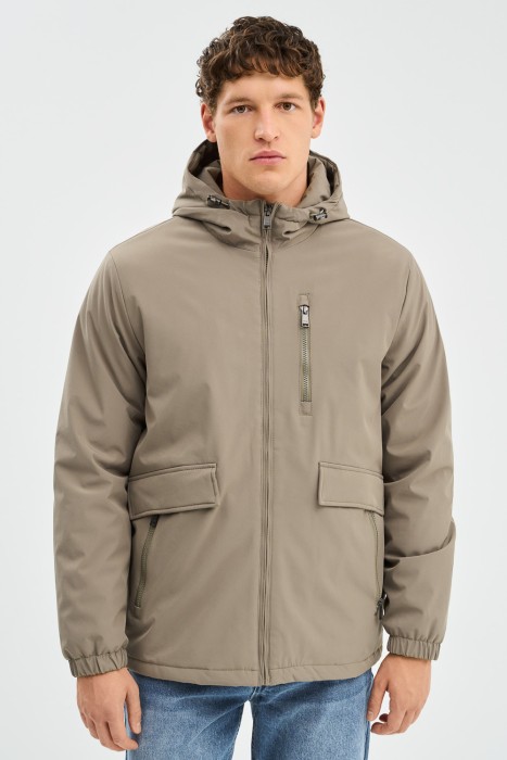 утепленная куртка с капюшоном от бренда снежная королева вид слева