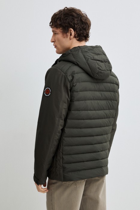 утепленная куртка с капюшоном по цене 9110 руб вид справа