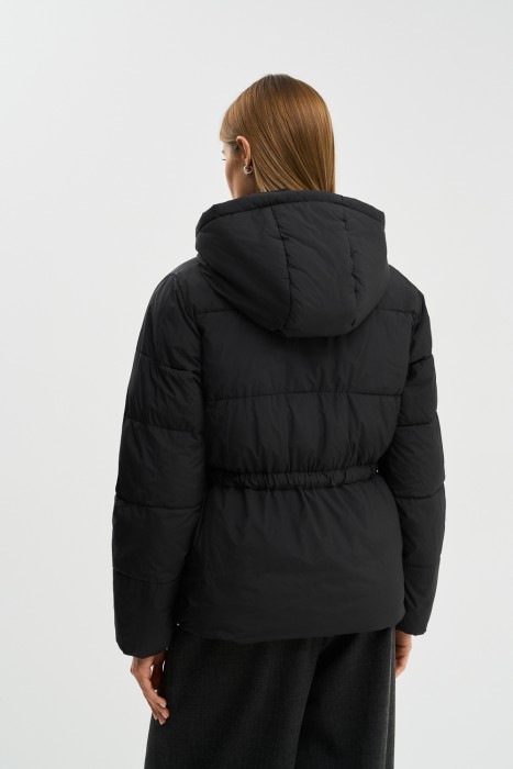 утепленная куртка с капюшоном по цене 5170 руб вид справа