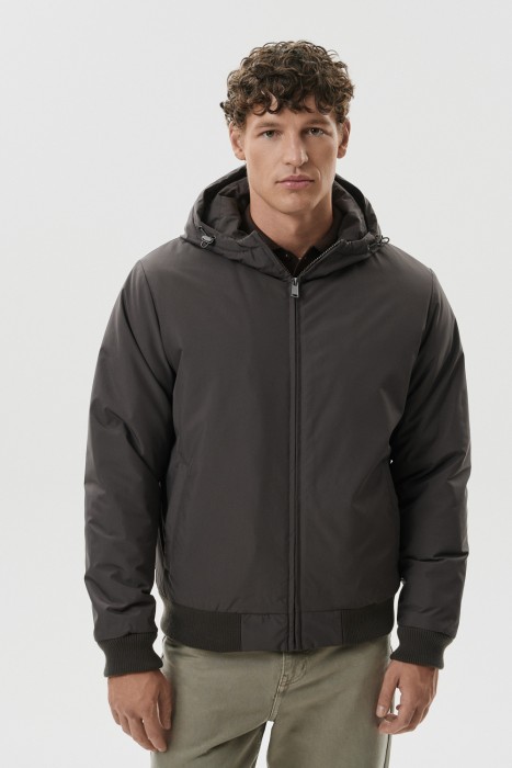 утепленная куртка с капюшоном от бренда снежная королева вид слева