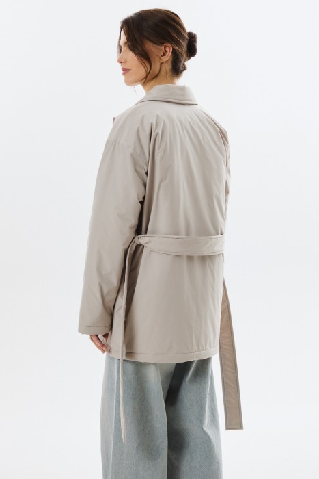 утепленная куртка с поясом по цене 4690 руб вид справа