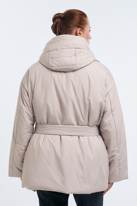 утепленная куртка с поясом по цене 4790 руб вид справа