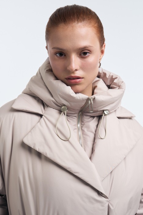 утепленная куртка с поясом из россии вид сбоку