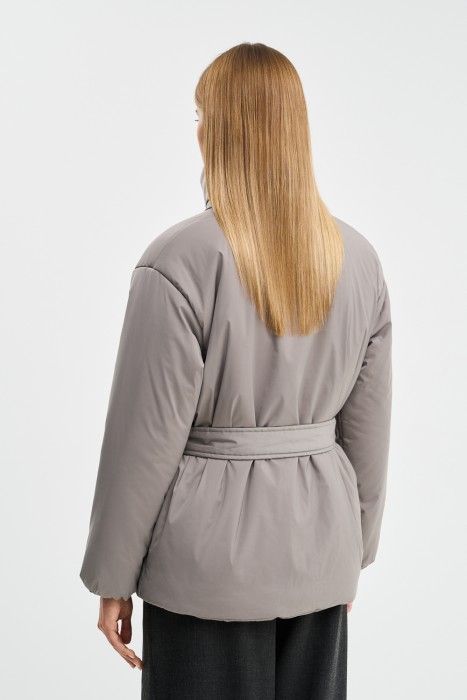 утепленная куртка с поясом от бренда снежная королева вид слева