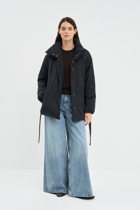 утепленная куртка с поясом от бренда снежная королева вид слева