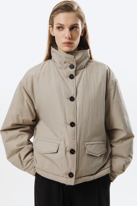 утепленная куртка от бренда снежная королева вид слева