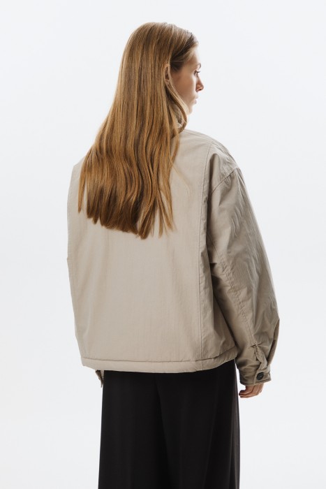 утепленная куртка по цене 4400 руб вид справа