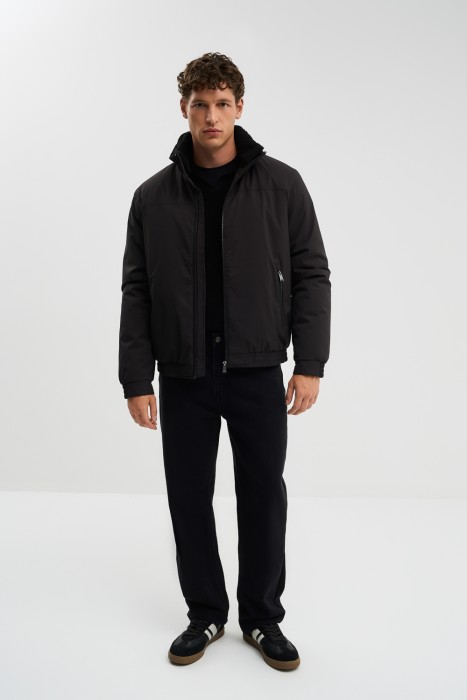 утепленная куртка из россии вид сбоку