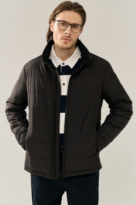 утепленная куртка от бренда снежная королева вид слева