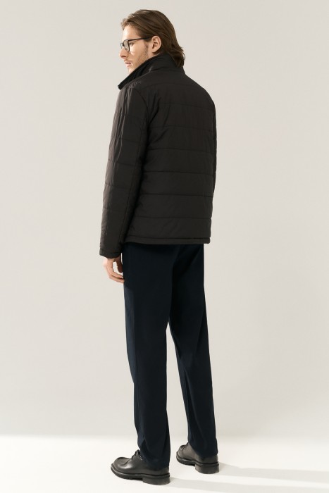 утепленная куртка по цене 3830 руб вид справа