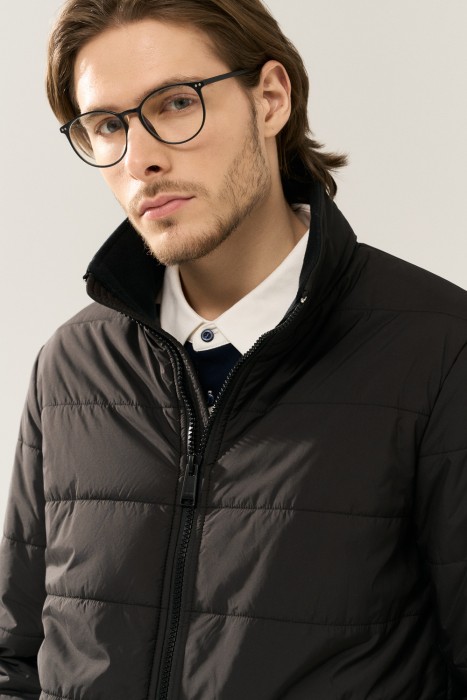 утепленная куртка из россии вид сбоку