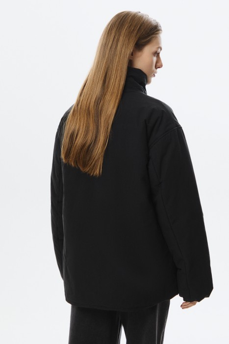 утепленная куртка по цене 4790 руб вид справа