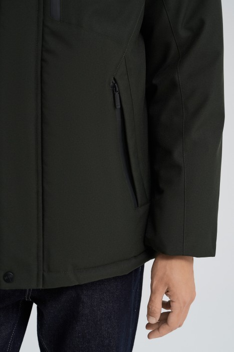 утепленная куртка от бренда снежная королева вид слева