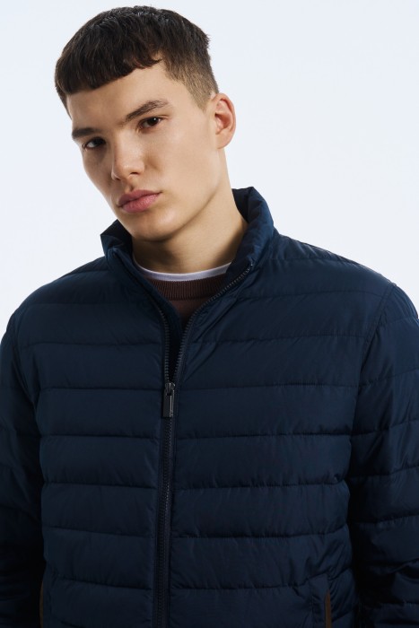 утепленная куртка из россии вид сбоку