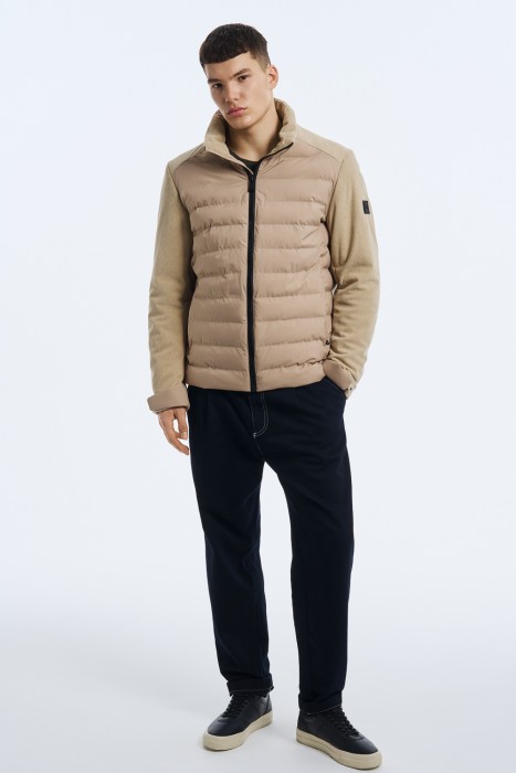 утепленная куртка от бренда снежная королева вид слева