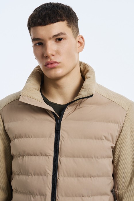 утепленная куртка из россии вид сбоку