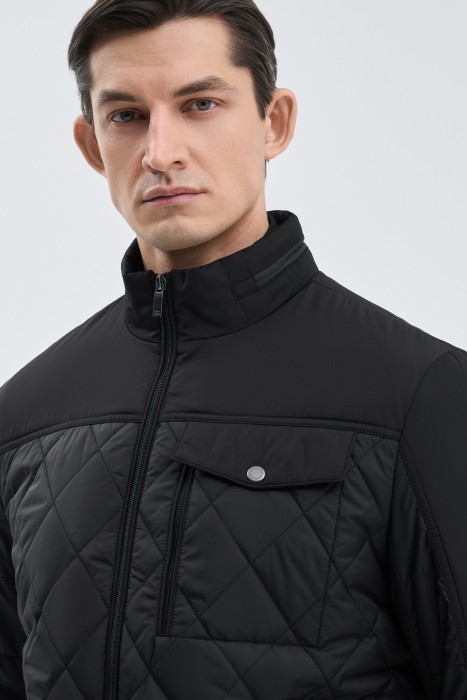 утепленная куртка из россии вид сбоку