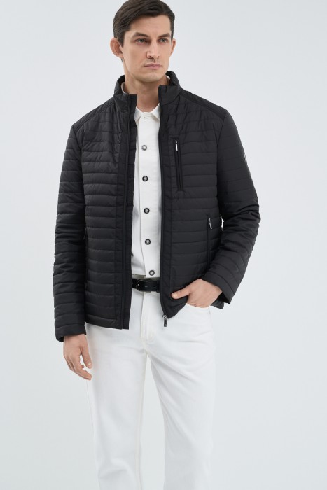 утепленная куртка от бренда снежная королева вид слева