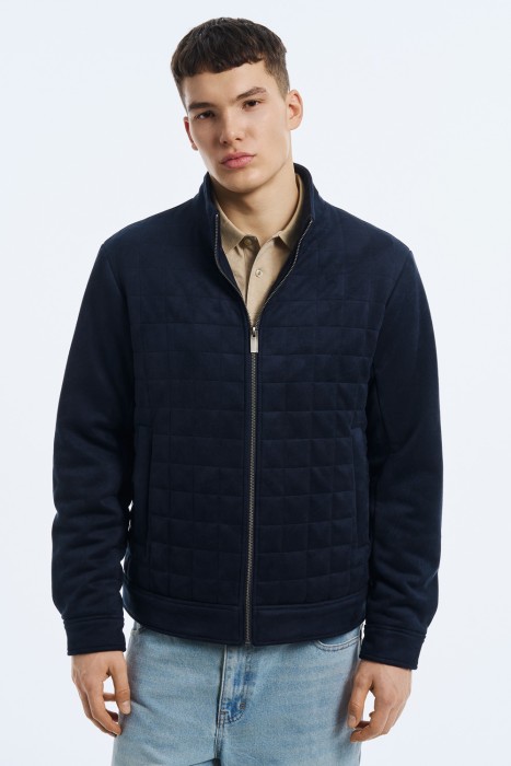 утепленная куртка от бренда снежная королева вид слева