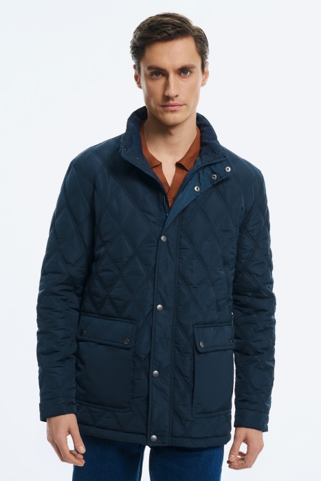 утепленная куртка от бренда снежная королева вид слева