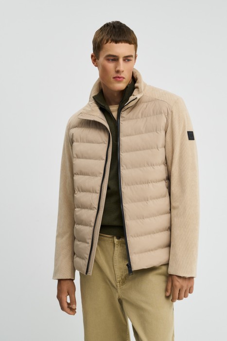 утепленная куртка из россии вид сбоку