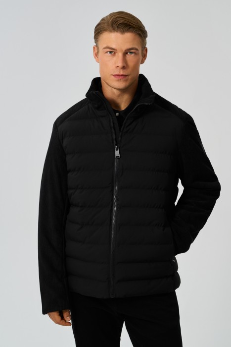 утепленная куртка от бренда снежная королева вид слева