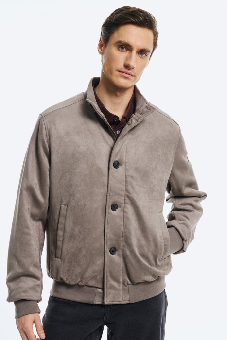 утепленная куртка от бренда снежная королева вид слева