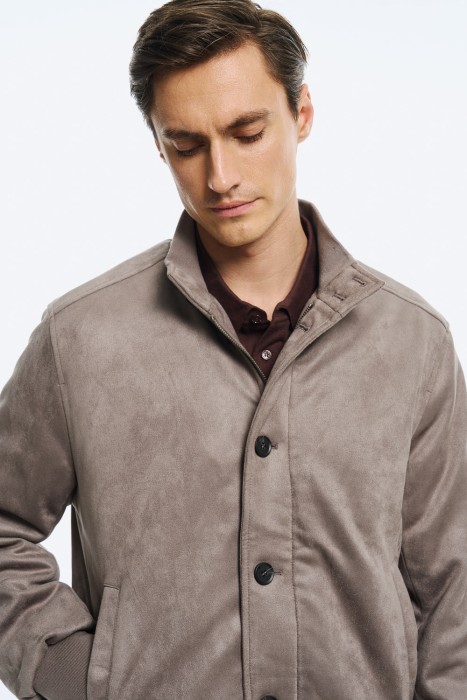 утепленная куртка из россии вид сбоку