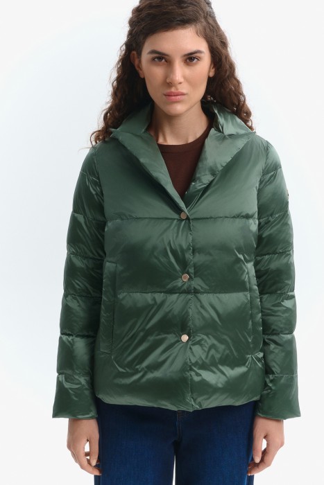 утепленная куртка от бренда снежная королева вид слева