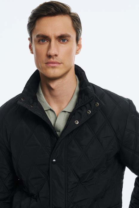 утепленная куртка из россии вид сбоку