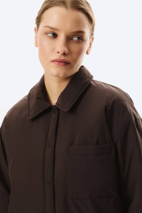 утепленная куртка от бренда снежная королева вид слева