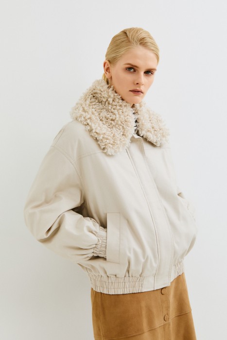 утепленная куртка из россии вид сбоку