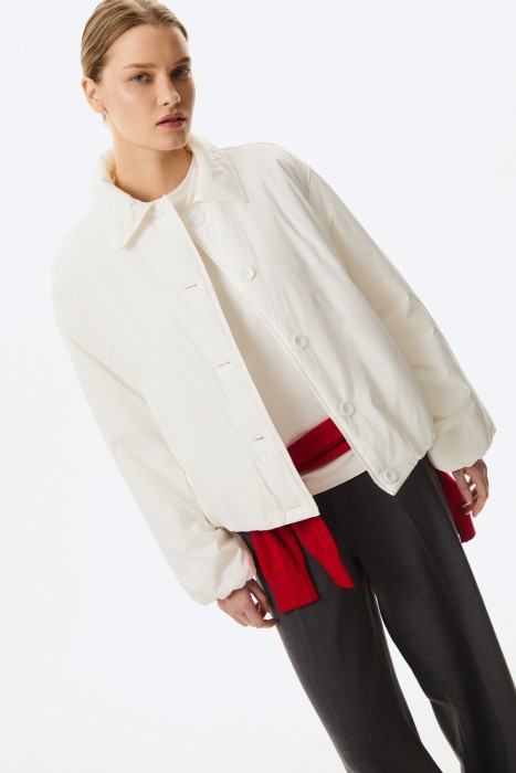 утепленная куртка от бренда снежная королева вид слева