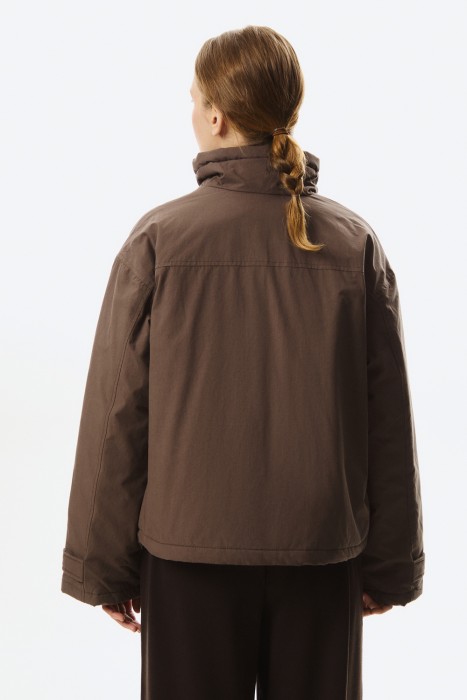 утепленная куртка по цене 4790 руб вид справа