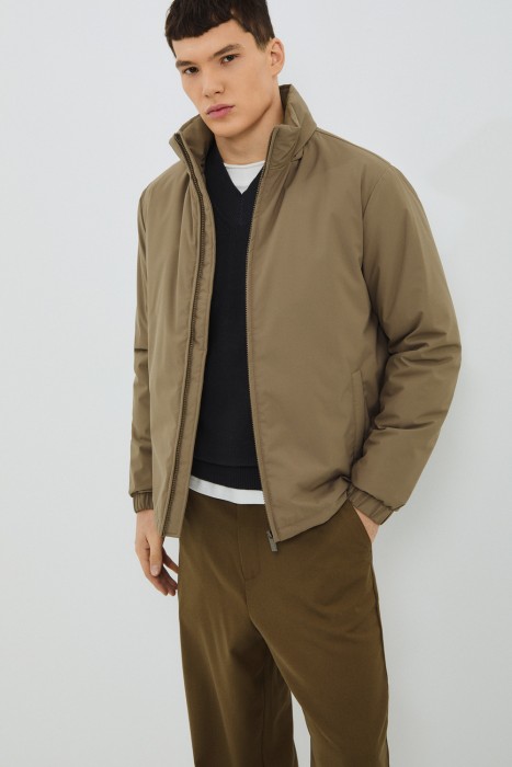 утепленная куртка от бренда снежная королева вид слева