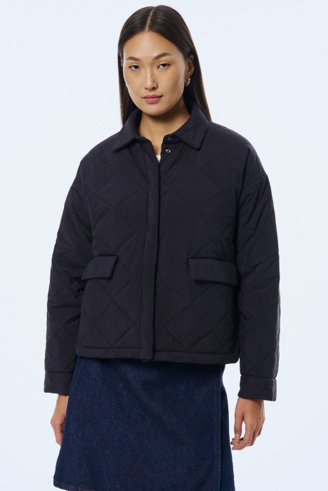 утепленная куртка от бренда снежная королева вид слева