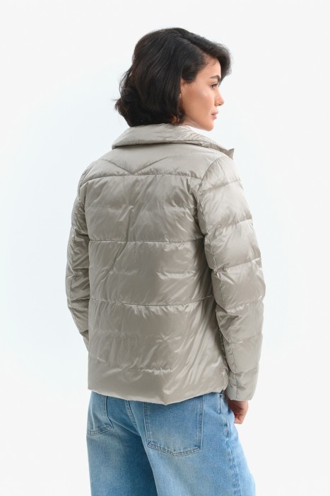 утепленная куртка по цене 5040 руб вид справа