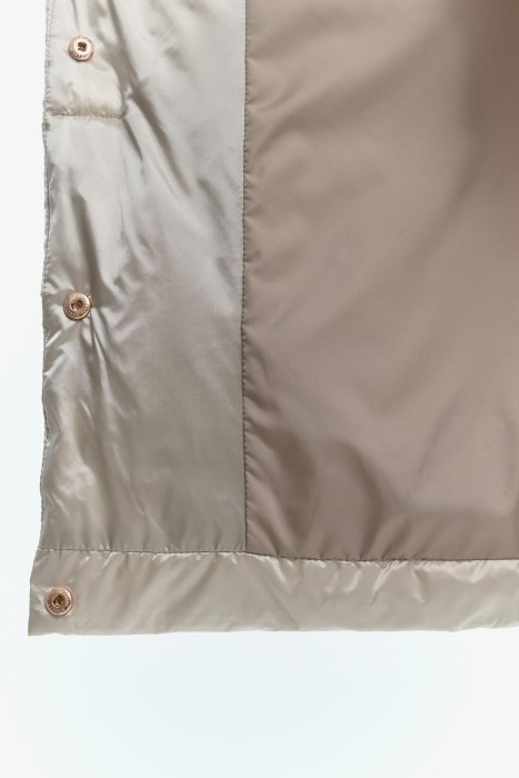 утепленная куртка из россии вид сбоку