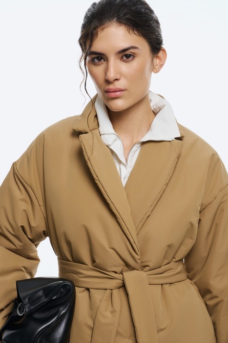 утепленная куртка из россии вид сбоку