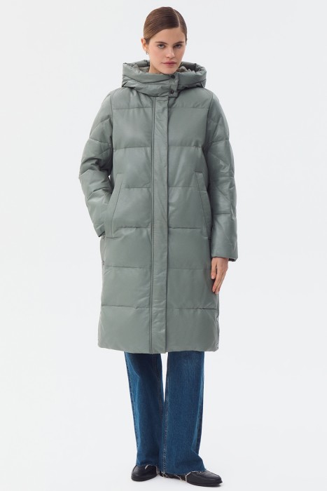 утепленное кожаное пальто с капюшоном от бренда снежная королева вид слева