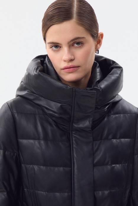 утепленное кожаное пальто с капюшоном из россии вид сбоку