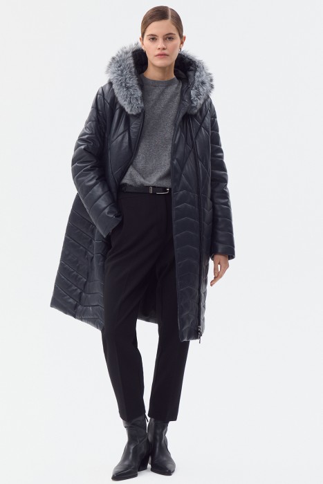 утепленное кожаное пальто с меховой отделкой 778324003 фотография
